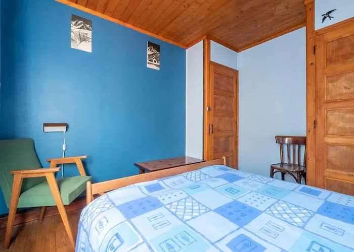 Family With Balcony In Chalet Chamonix